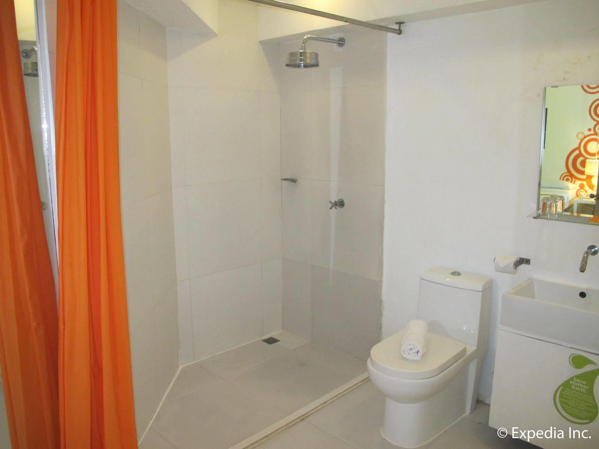 Islands Stay Hotels - Uptown Cebu Dış mekan fotoğraf